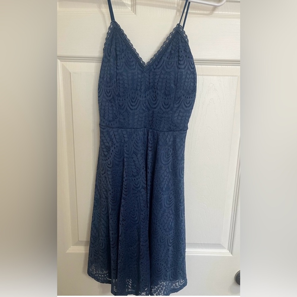 Blue Sleeveless V-Neck A-Line Midi Dress